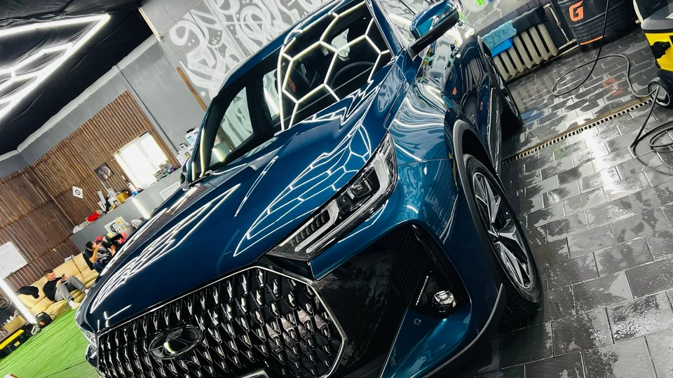 Синий GAC в студии BRODETAIL